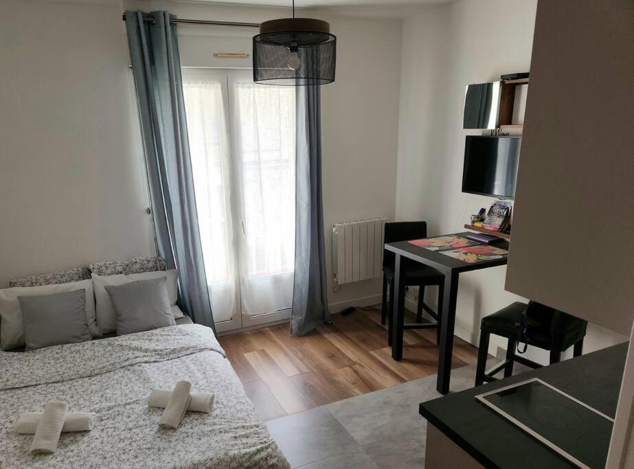 Petit Studio En Plein Centre-Ville De Vendôme Kültér fotó